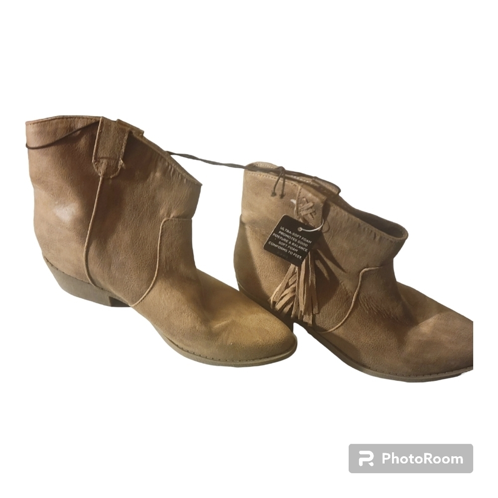 Arizona Jeans Company Ankle Booties size 8 NWT